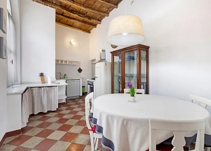 Bilocale Merlino * פינאלה ליגורה